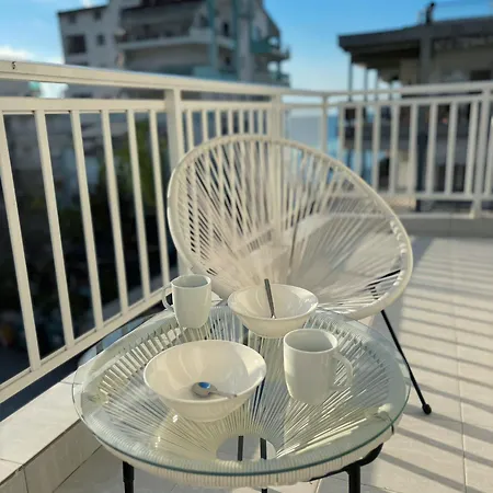 Apartment Minu Sonniges In Direkter Strandnaehe, Schnelles Internet, Freies Parken, Nahe Flughafen Peraia (Thessaloniki)