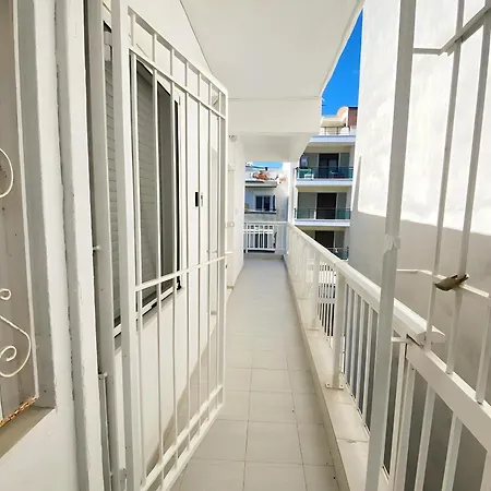 Apartment Minu Sonniges In Direkter Strandnaehe, Schnelles Internet, Freies Parken, Nahe Flughafen