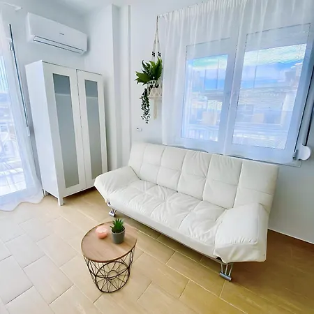 Apartment Minu Sonniges In Direkter Strandnaehe, Schnelles Internet, Freies Parken, Nahe Flughafen *