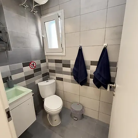 Minu Sonniges In Direkter Strandnaehe, Schnelles Internet, Freies Parken, Nahe Flughafen 아파트